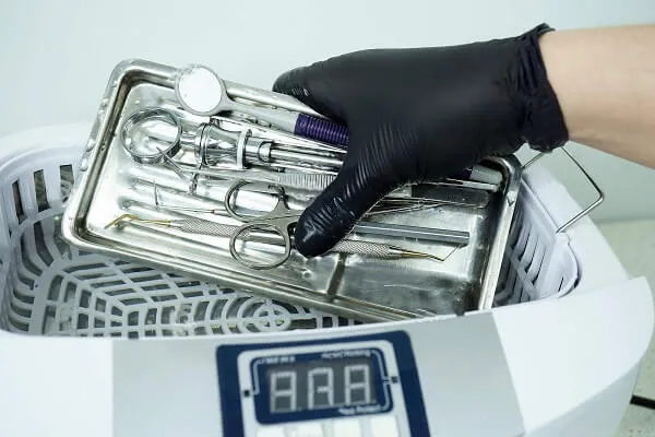 نکهداری از تجهیزات دندان‌پزشکی